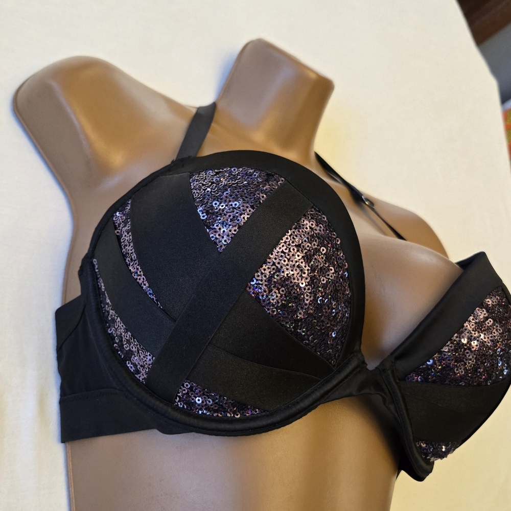 Victoria's Secret Sequin Very Sexy Push-Up (36C) - Picture 3 of 11
